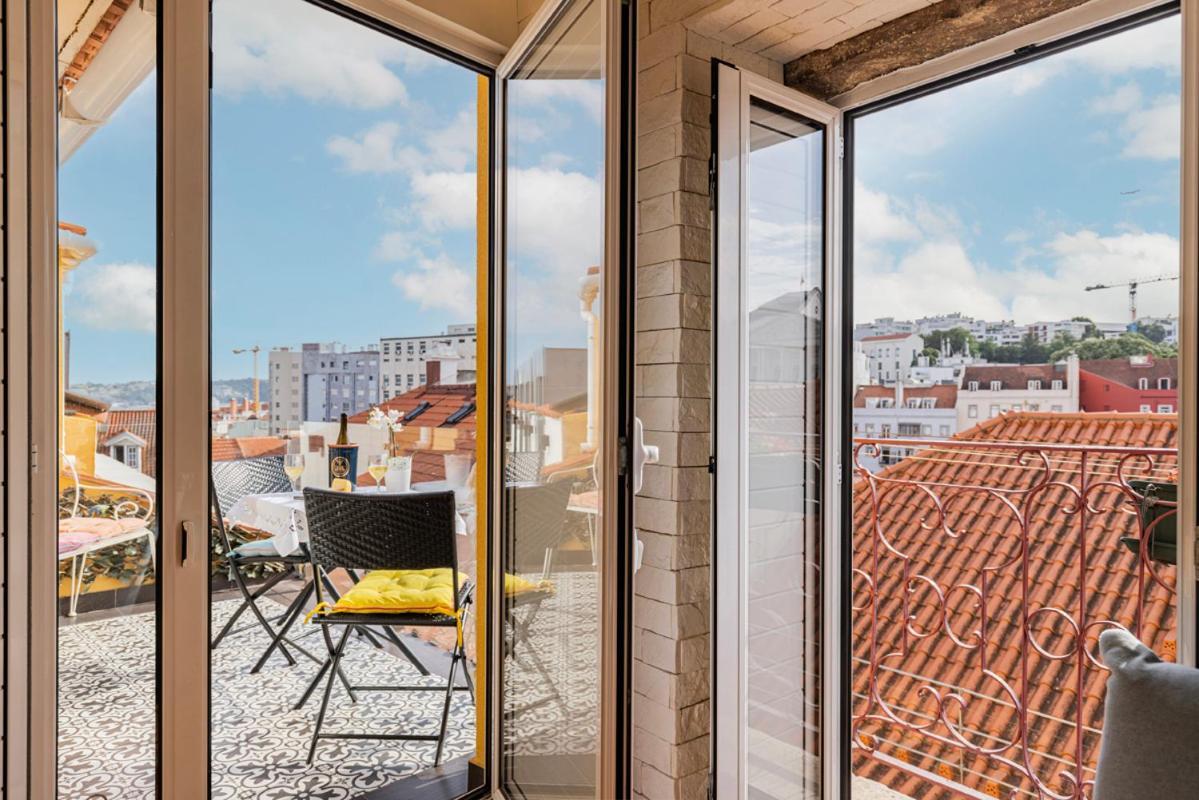 Apartment Peaceful Loft - Amazing Terrace & View Lisbon